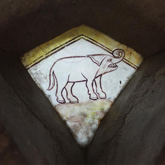 QR-Bank-StainedGlass-MarshamParishChurch-Elephant